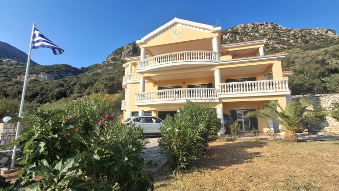 property-img